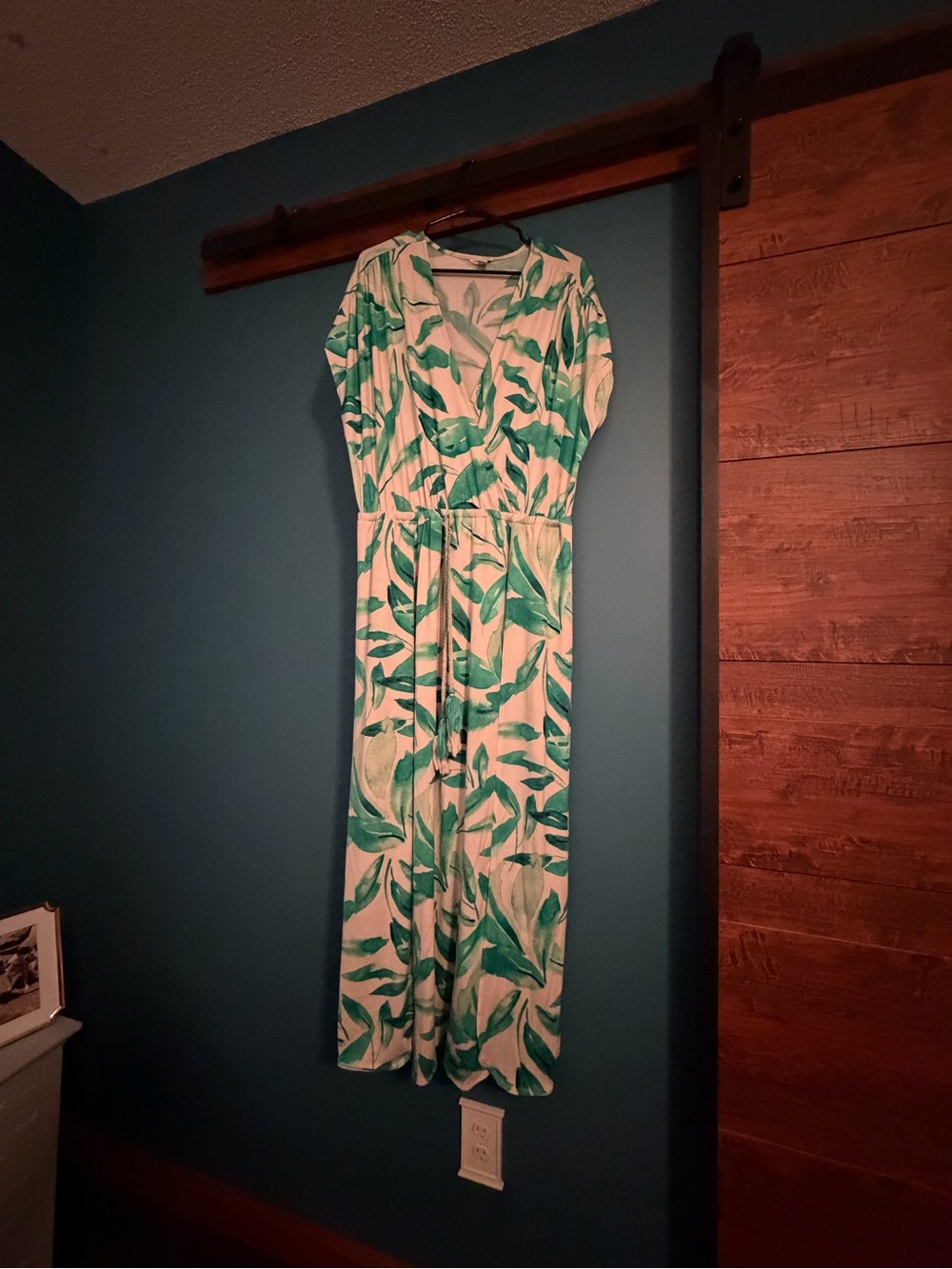 Cato Green and White Leaf-Print V‑Neck dress